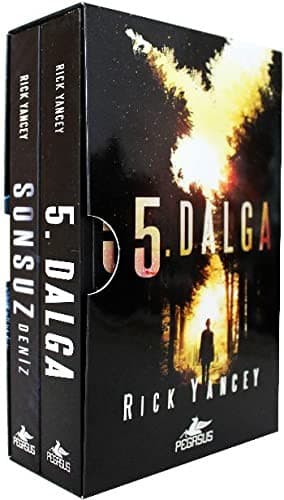 Cover of 5. Dalga Serisi Kutulu Özel Set . Translated by Ugur Emre Yürük